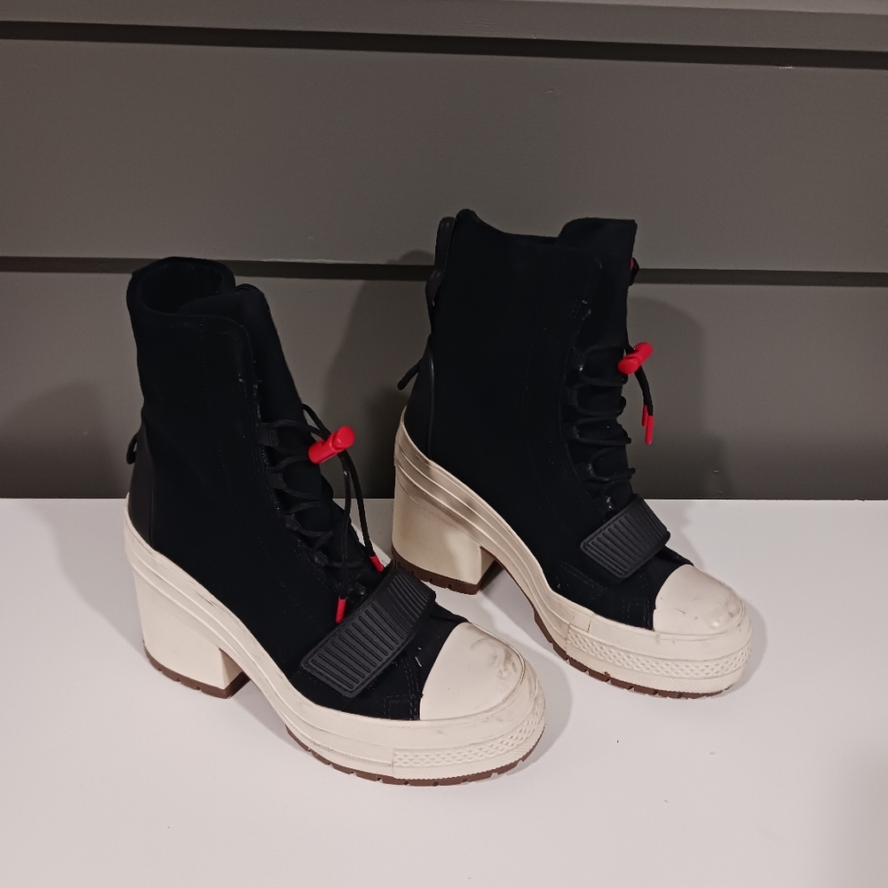 Converse Al Star Chuck Taylor Black and Cream Heeled Boot - Size 5.5